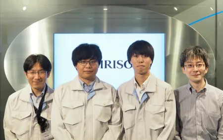 シミュレーションによる本格的な試作レスで、 振動と熱に強い高速伝送コネクタ開発を実現